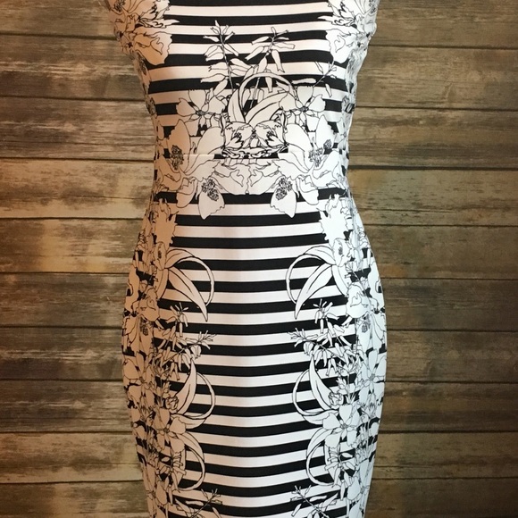 Express Strapless Dress - Picture 2 of 8